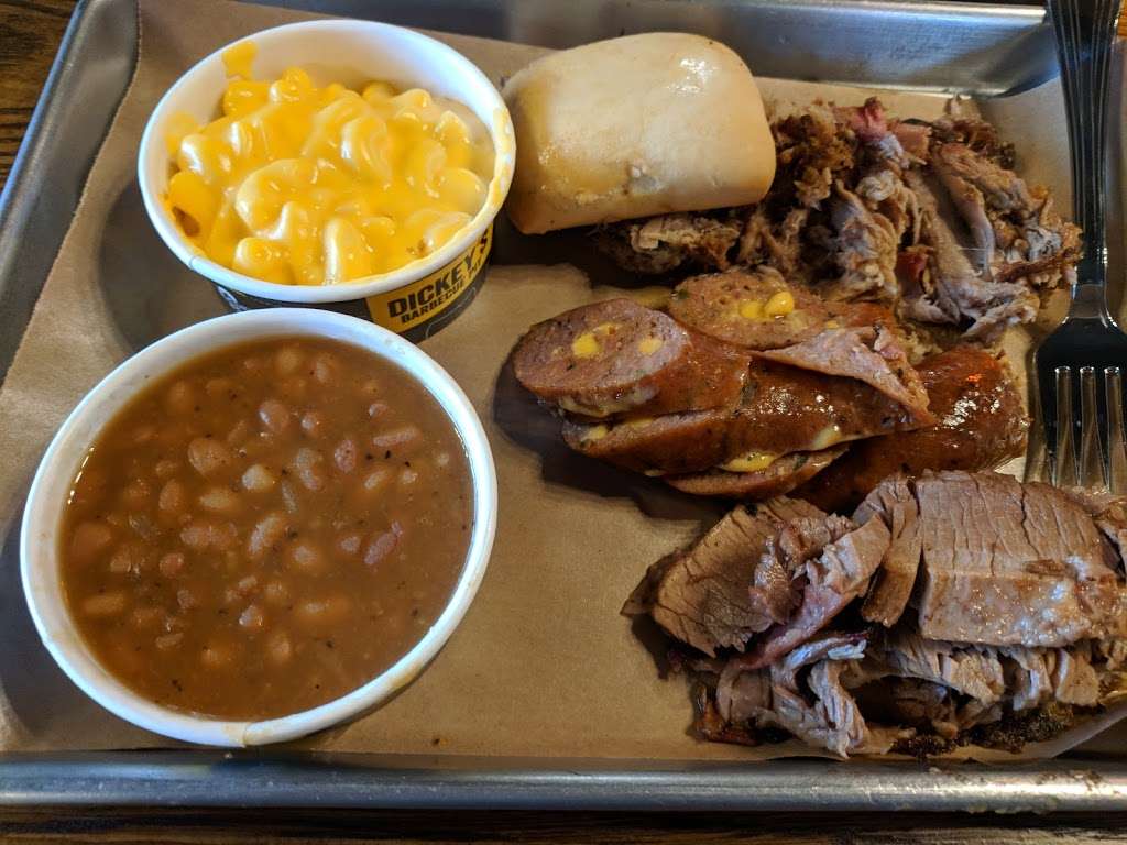 Dickeys Barbecue Pit | 6681 Grand Ave, Gurnee, IL 60031, USA | Phone: (847) 596-7290