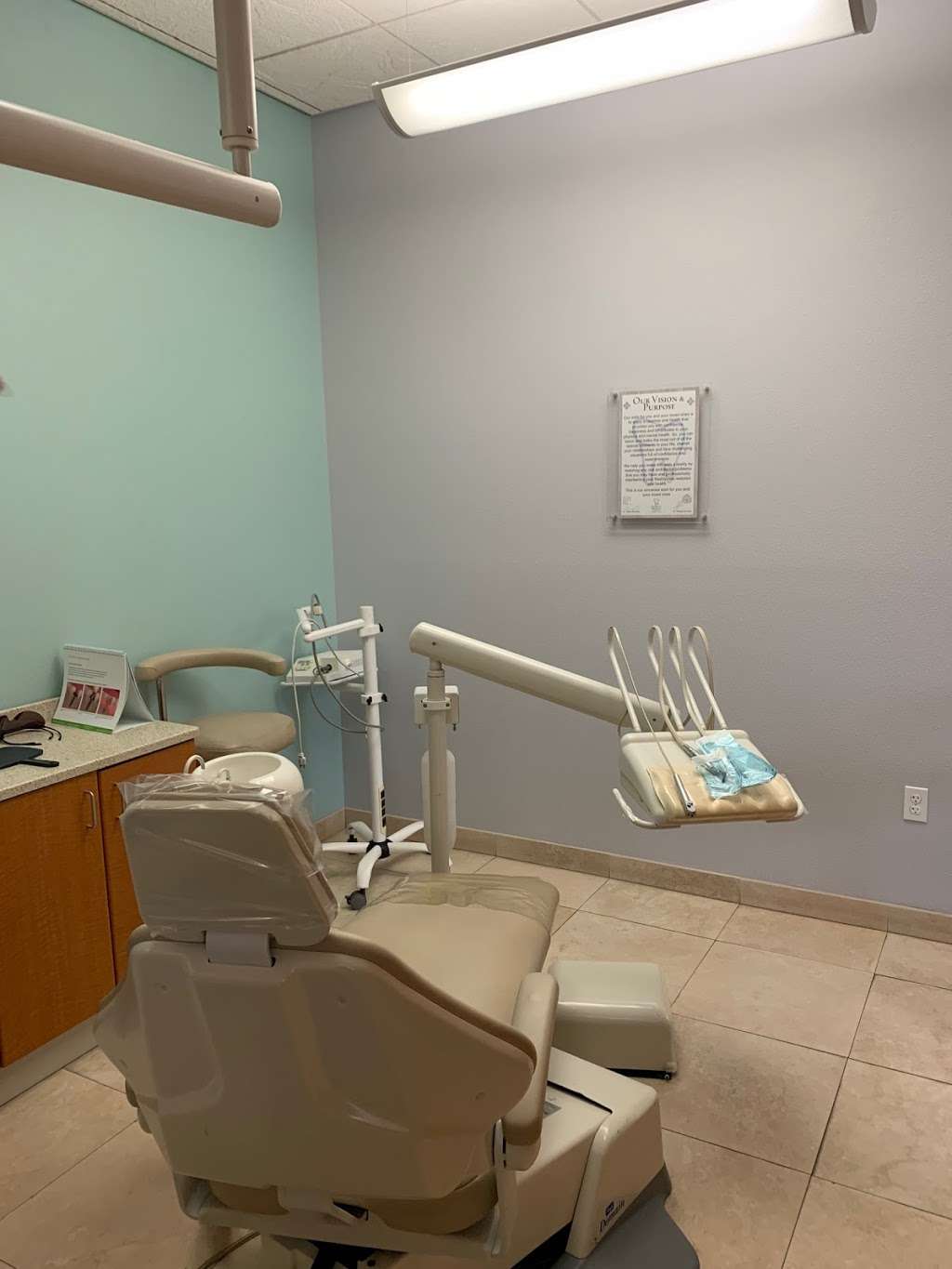 Estrella Dental Implant & Cosmetic Center | 2452 Fenton St #100, Chula Vista, CA 91914, USA | Phone: (619) 349-1211