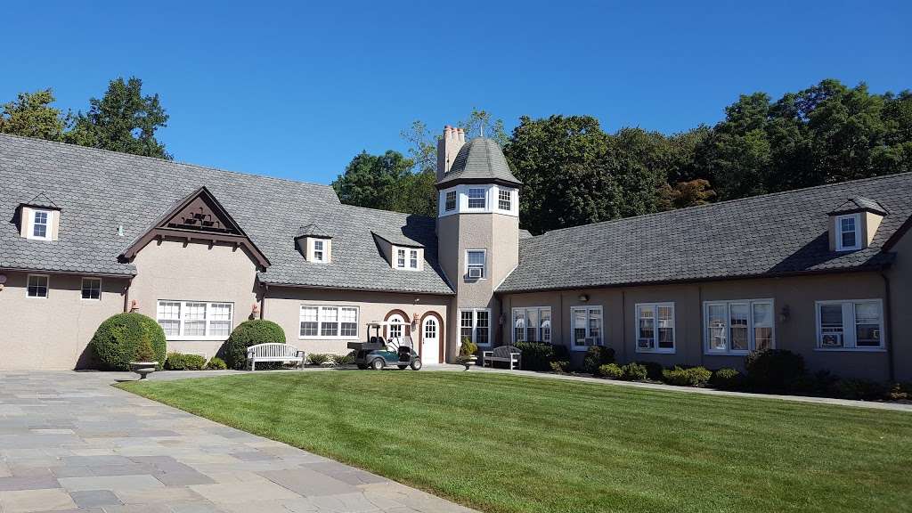 Portledge Upper School | 355 Duck Pond Rd, Locust Valley, NY 11560, USA | Phone: (516) 750-3100