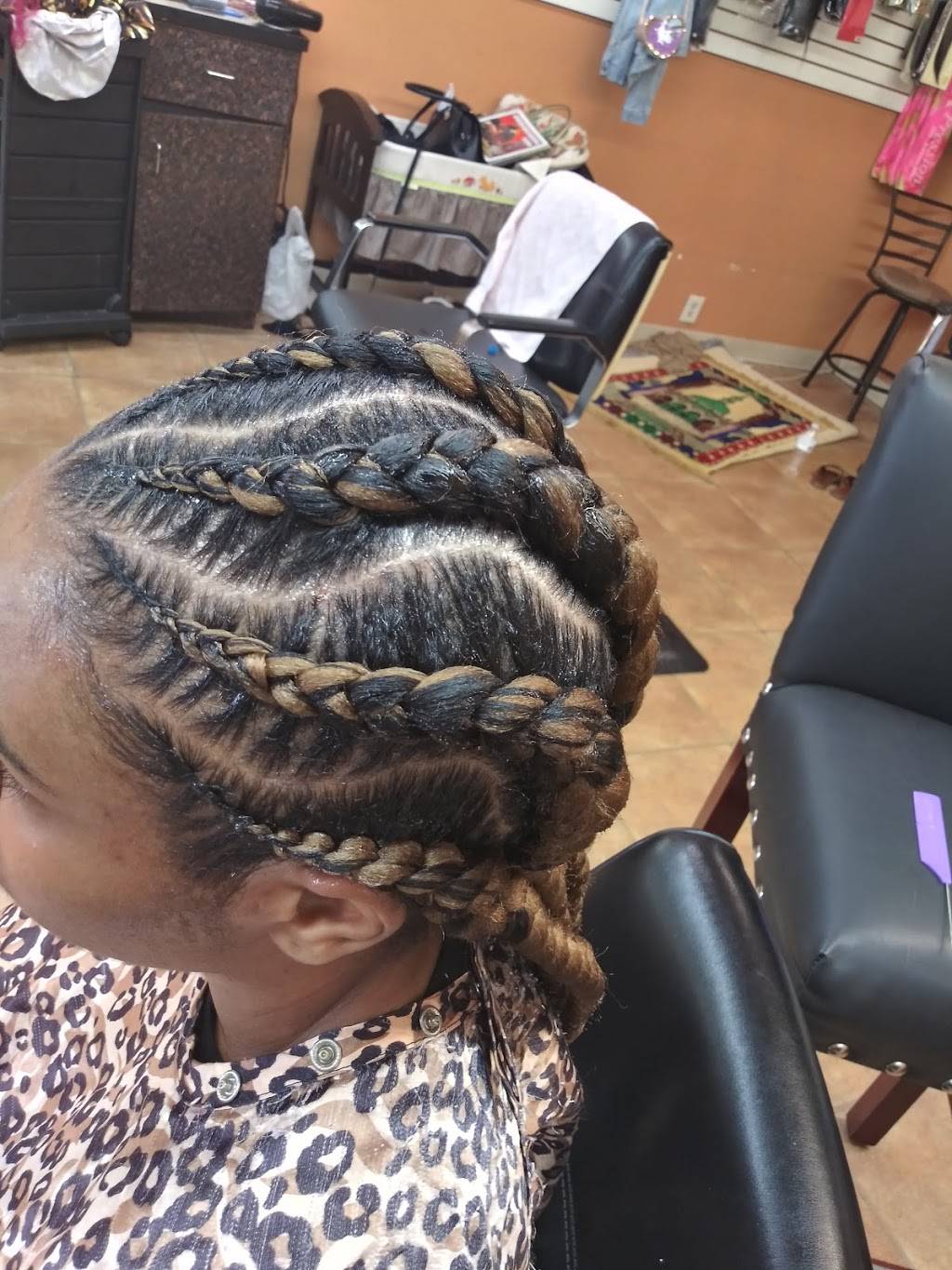 Touba African Hair Braiding | 9922 Halls Ferry Road, St. Louis, MO 63136, USA | Phone: (314) 868-5616