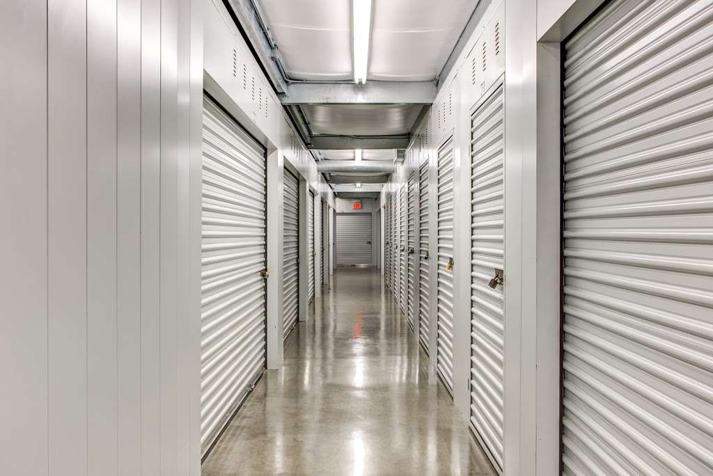 Metro Self Storage | 39406 N Lewis Ave, Beach Park, IL 60099, USA | Phone: (224) 717-3245