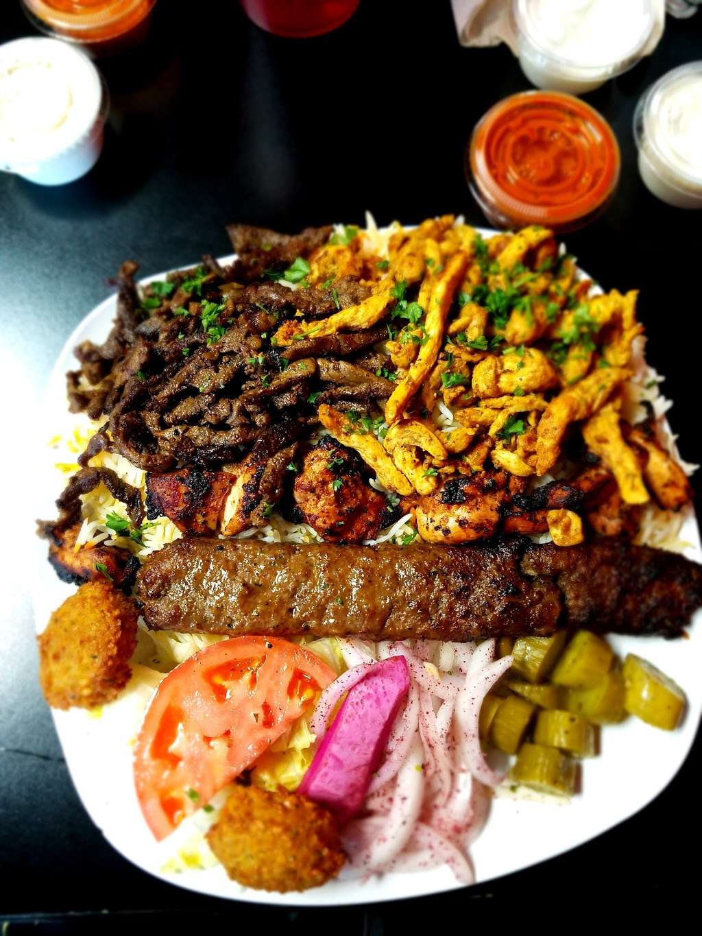 MazMez Middle Eastern Grill | 642 Meacham Rd, Elk Grove Village, IL 60007 | Phone: (847) 262-7977