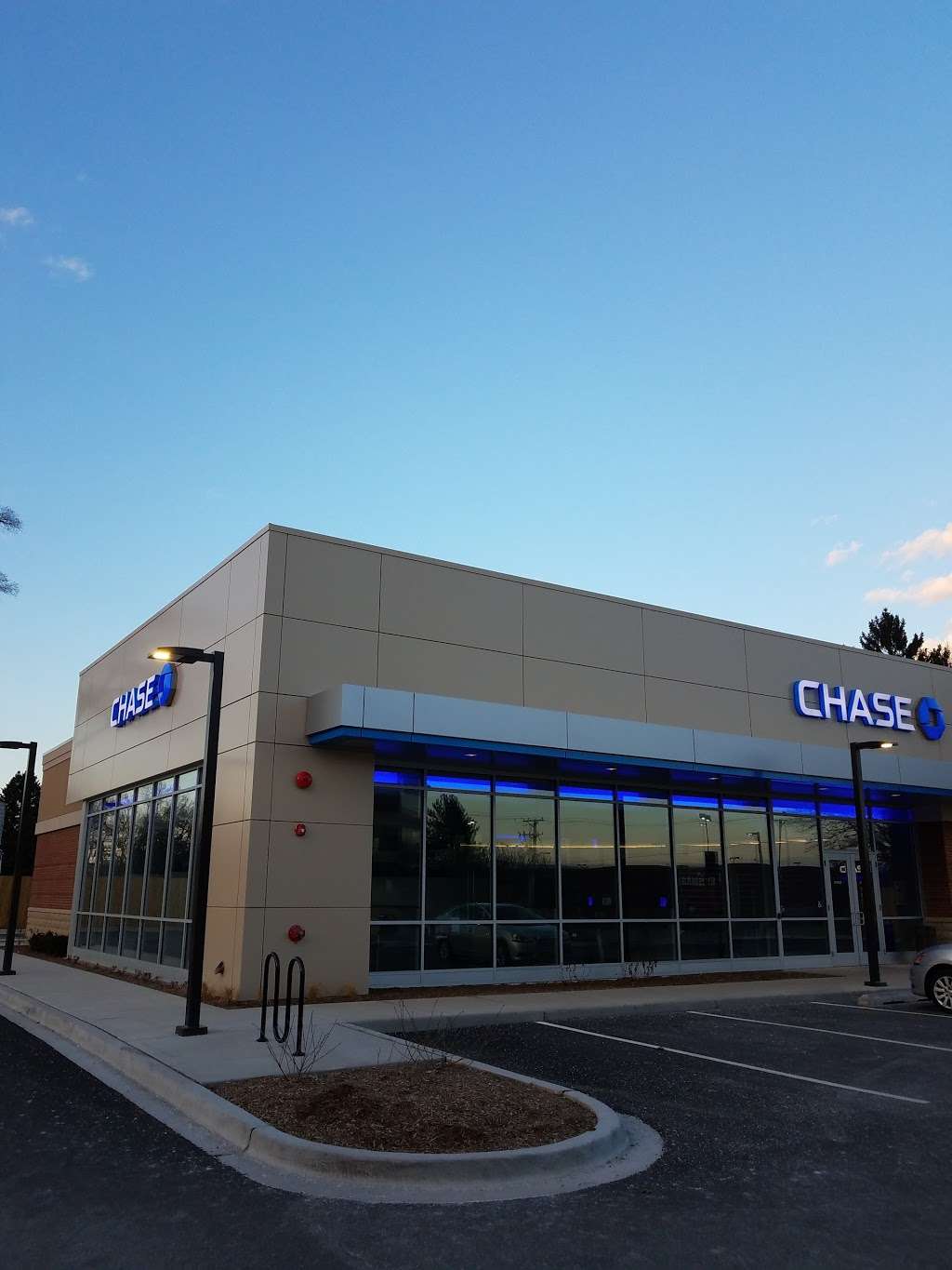 Chase Bank | 2 E Euclid Ave, Prospect Heights, IL 60070 | Phone: (847) 392-1600