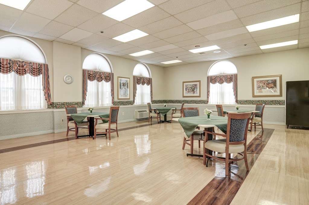 Wallingford Nursing & Rehabilitation Center | 115 S Providence Rd, Wallingford, PA 19086, USA | Phone: (610) 565-3232