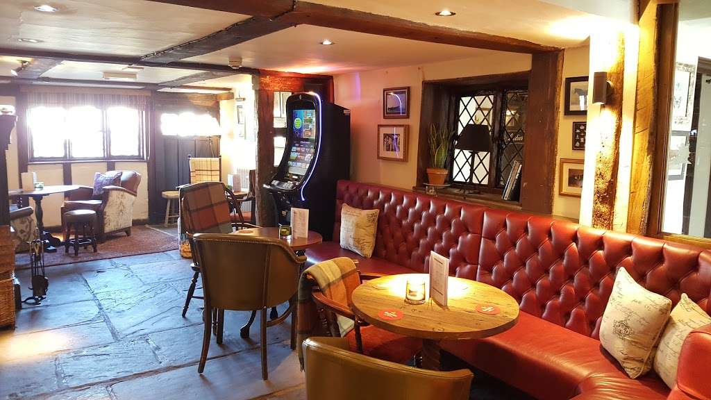 Kings Head Epping | High Rd, North Weald Bassett, Epping CM16 6BU, UK | Phone: 01992 525001