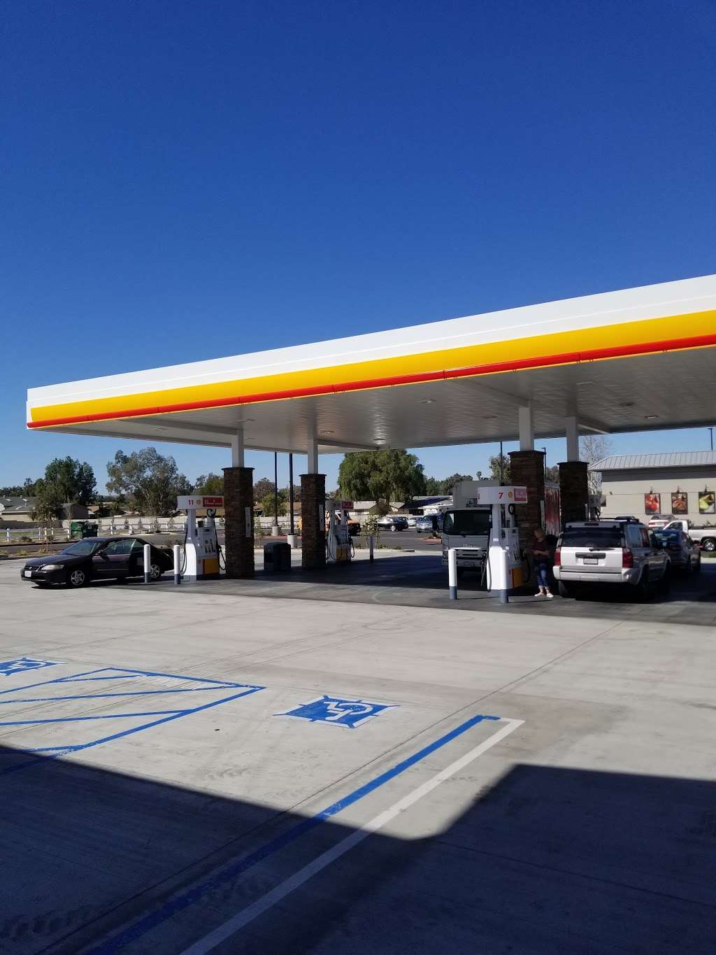 Shell Loop Convenience Store | 2460 River Rd, Norco, CA 92860, USA | Phone: (707) 226-1011