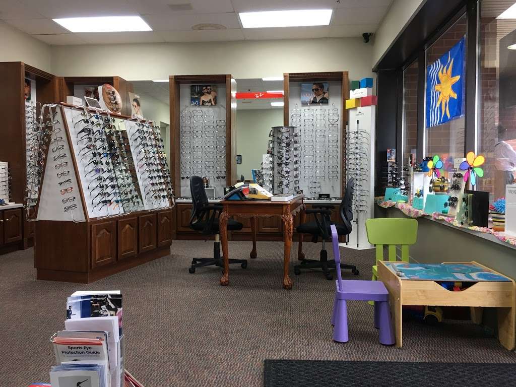 Delafield Vision Center | 3175 Golf Rd, Delafield, WI 53018, USA | Phone: (262) 646-7400