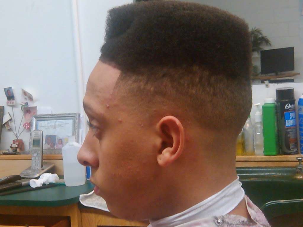 Cuttin Up Barber Shop | 7718 Troost Ave, Kansas City, MO 64131, USA | Phone: (816) 361-1005