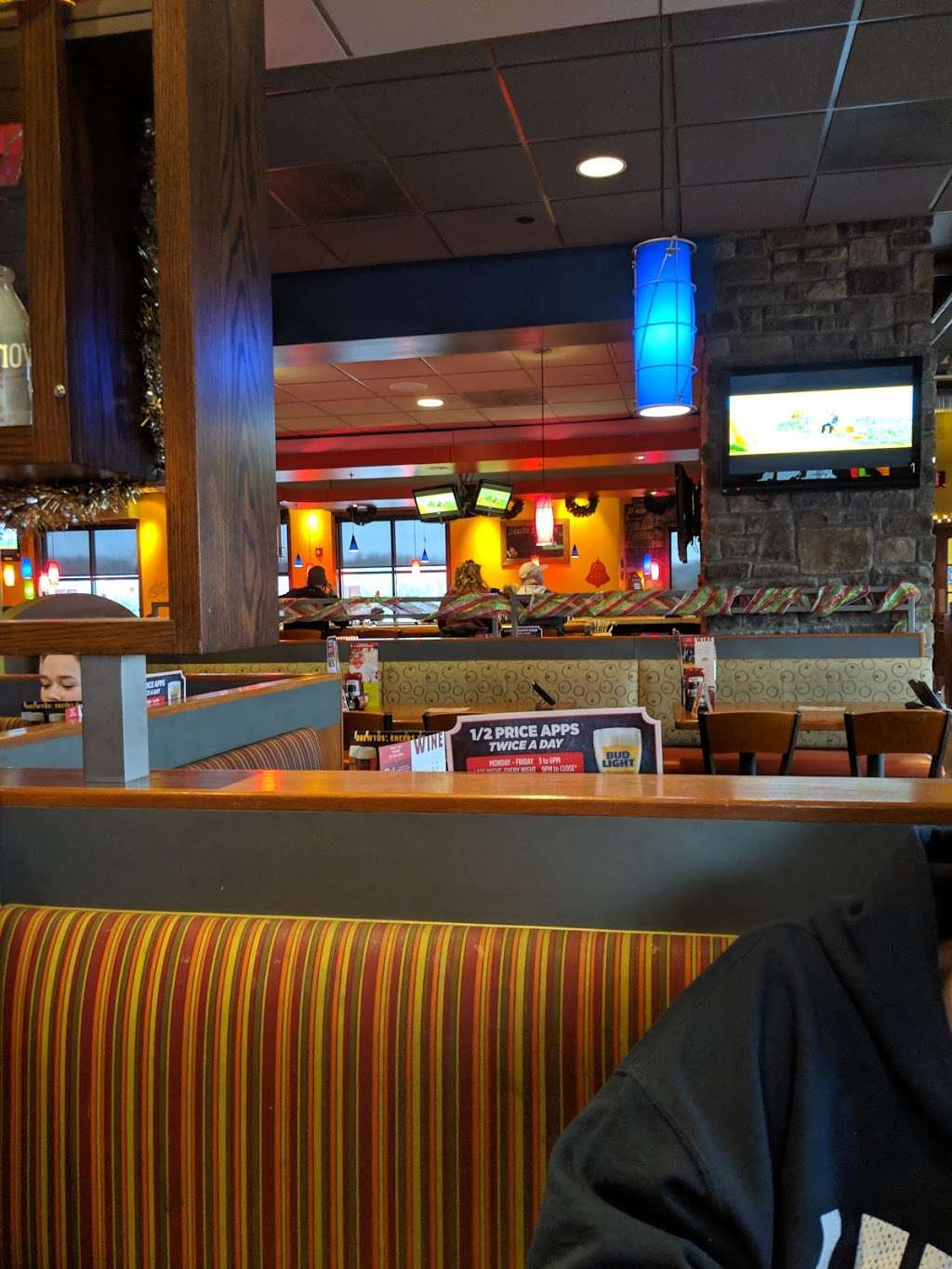 Applebees Grill + Bar | 45 Riverton Commons Plaza, Front Royal, VA 22630, USA | Phone: (540) 635-4302