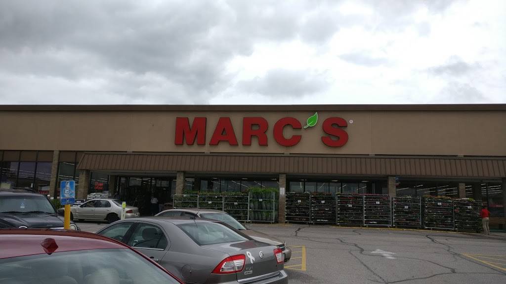Marcs Stores - convenience store  | Photo 7 of 11 | Address: 12650 Rockside Rd, Garfield Heights, OH 44125, USA | Phone: (216) 475-2767