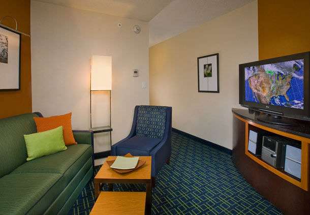 Fairfield Inn & Suites by Marriott New Buffalo | 11400 Holiday Dr, New Buffalo, MI 49117, USA | Phone: (269) 586-2222