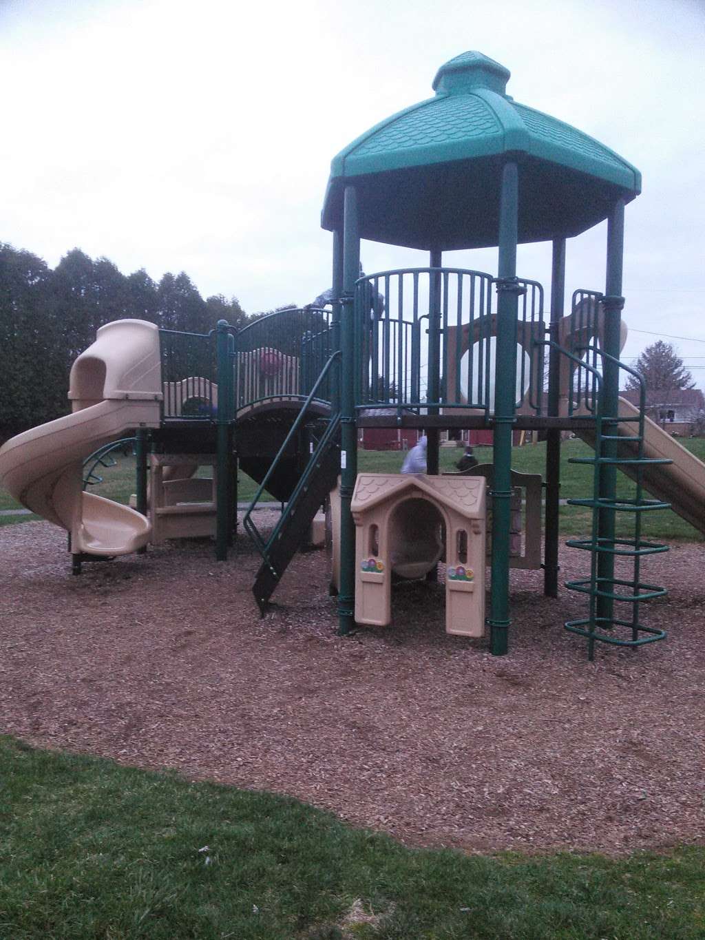 Boroline Park | 554 Alpine St, Emmaus, PA 18049, USA | Phone: (610) 965-9292