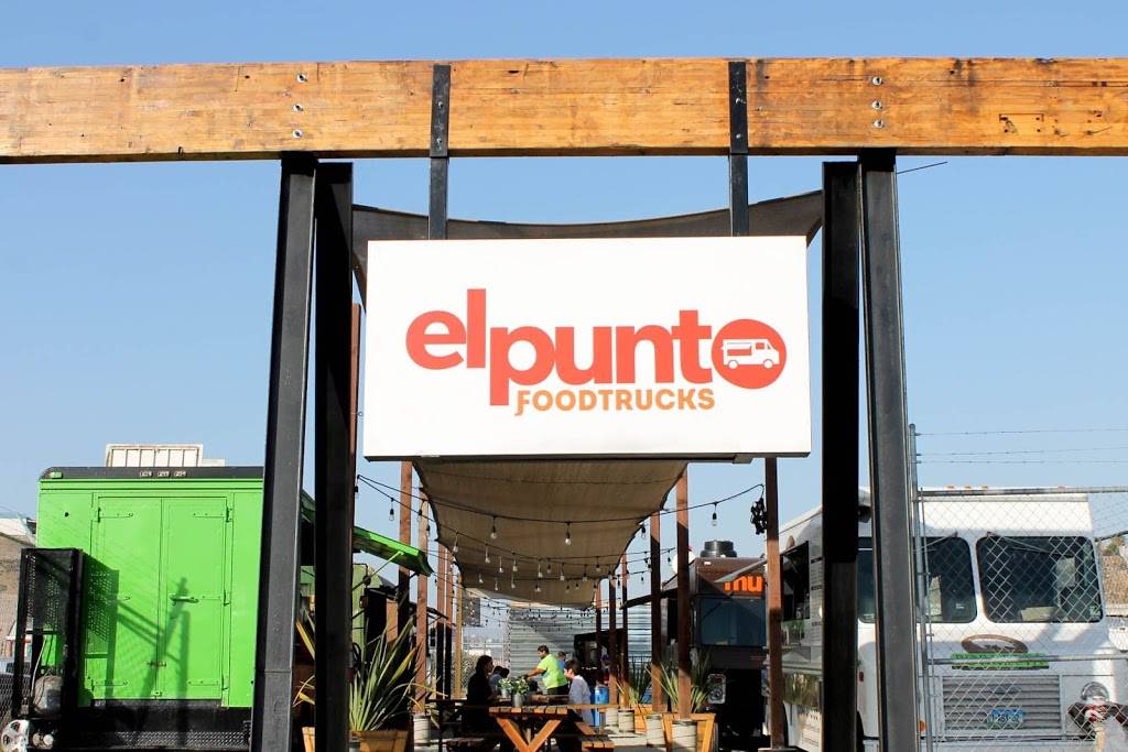 El Punto Foodtrucks | Paseo del Río 6642 - 0, Río Tijuana 3a. Etapa, Rio Tijuana 3ra Etapa, 22120 Tijuana, B.C., Mexico | Phone: 664 587 7974