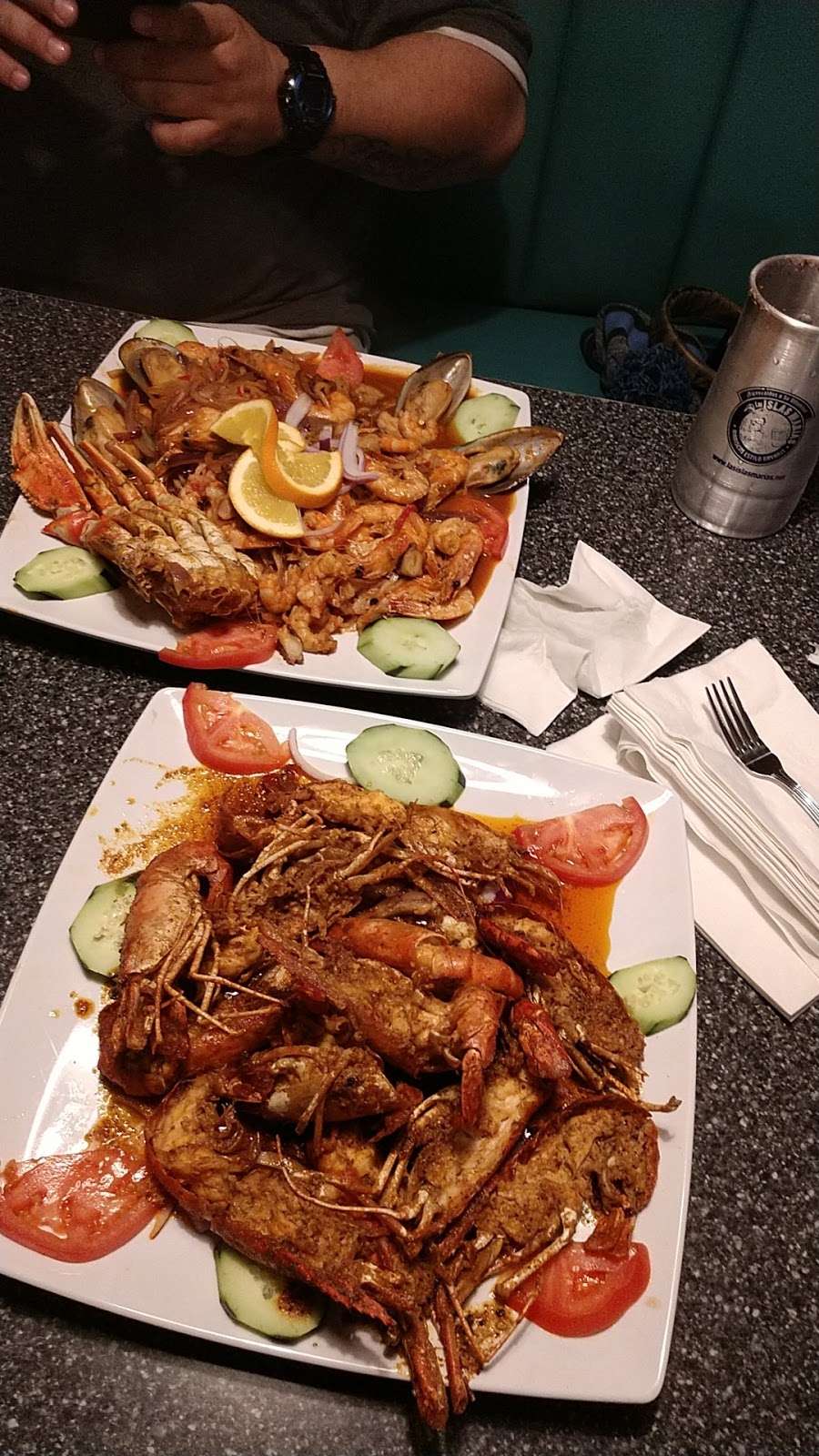 Las Islas Marias | 660 N Independence Blvd, Romeoville, IL 60446, USA | Phone: (815) 293-6249