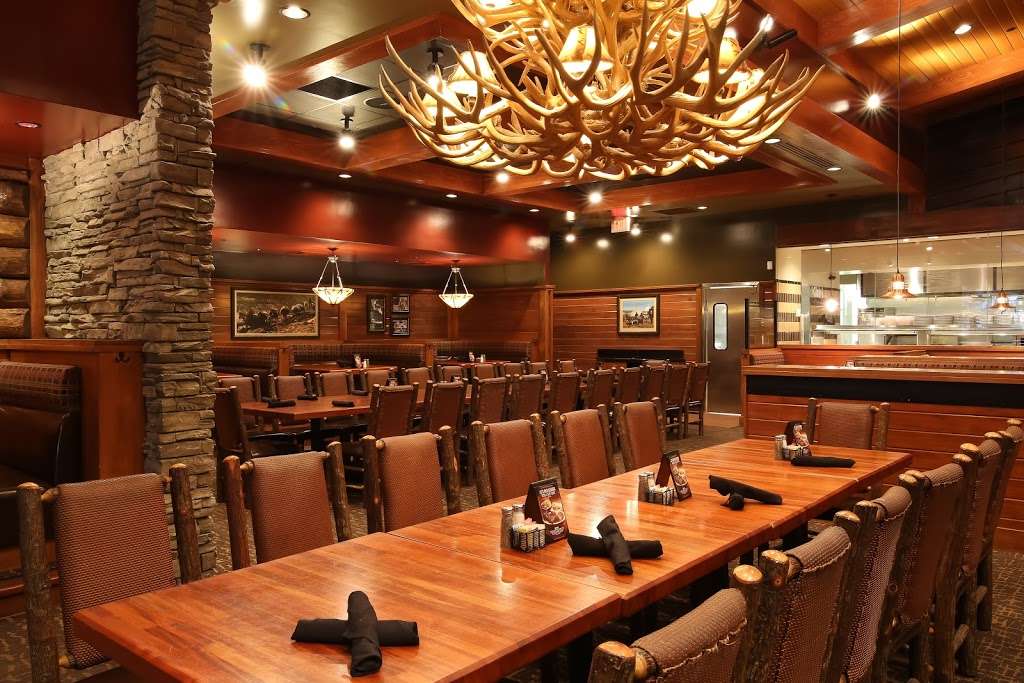 Claim Jumper Restaurants | 1247 W Avenue P, Palmdale, CA 93551, USA | Phone: (661) 274-0900