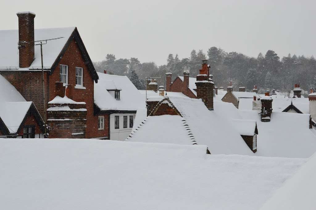 George Inn | 52 High St, Oxted RH8 9LP, UK | Phone: 01883 713453