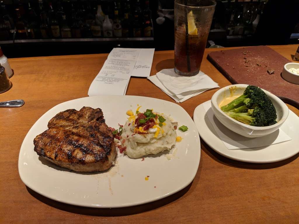 Outback Steakhouse | 12120 Lake Underhill Rd, Orlando, FL 32825 | Phone: (407) 275-9440