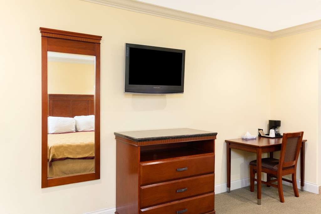 Travelodge by Wyndham Brea | 805 S Brea Blvd, Brea, CA 92821, USA | Phone: (714) 529-3078