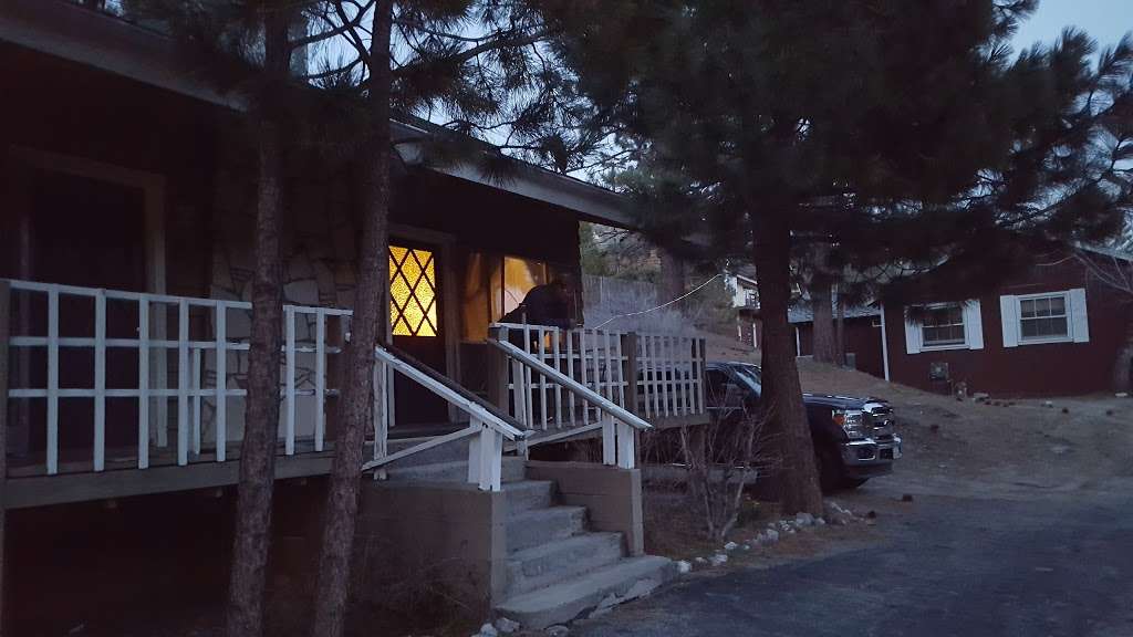 Mt View Cabin & Motel | 1098 CA-2, Wrightwood, CA 92397, USA | Phone: (760) 249-5578