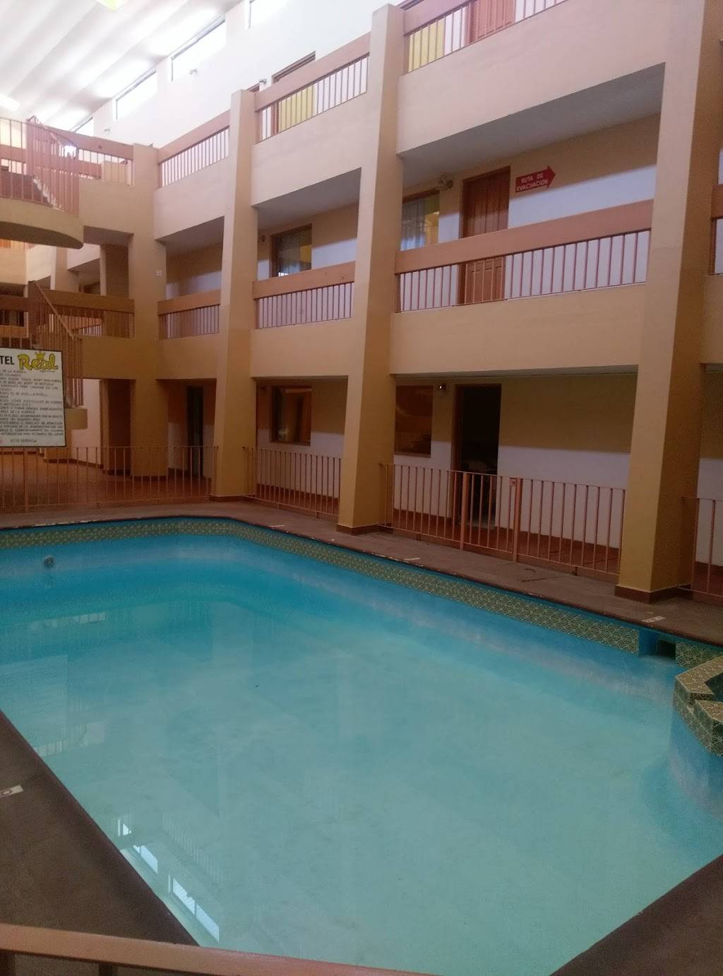 Hotel Real Ejecutivo | Calle Canales 2021, Sector Centro, 88000 Nuevo Laredo, Tamps., Mexico | Phone: 867 712 4425