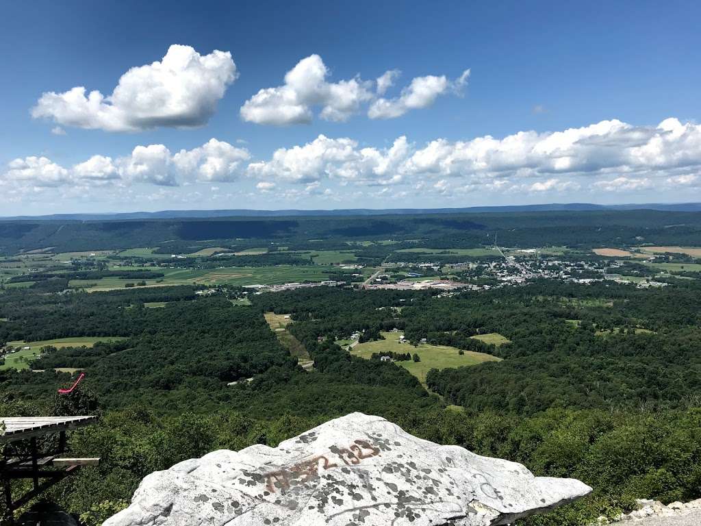 Tuscorora Summit | 18700-18734 Lincoln Hwy, Mcconnellsburg, PA 17233, USA