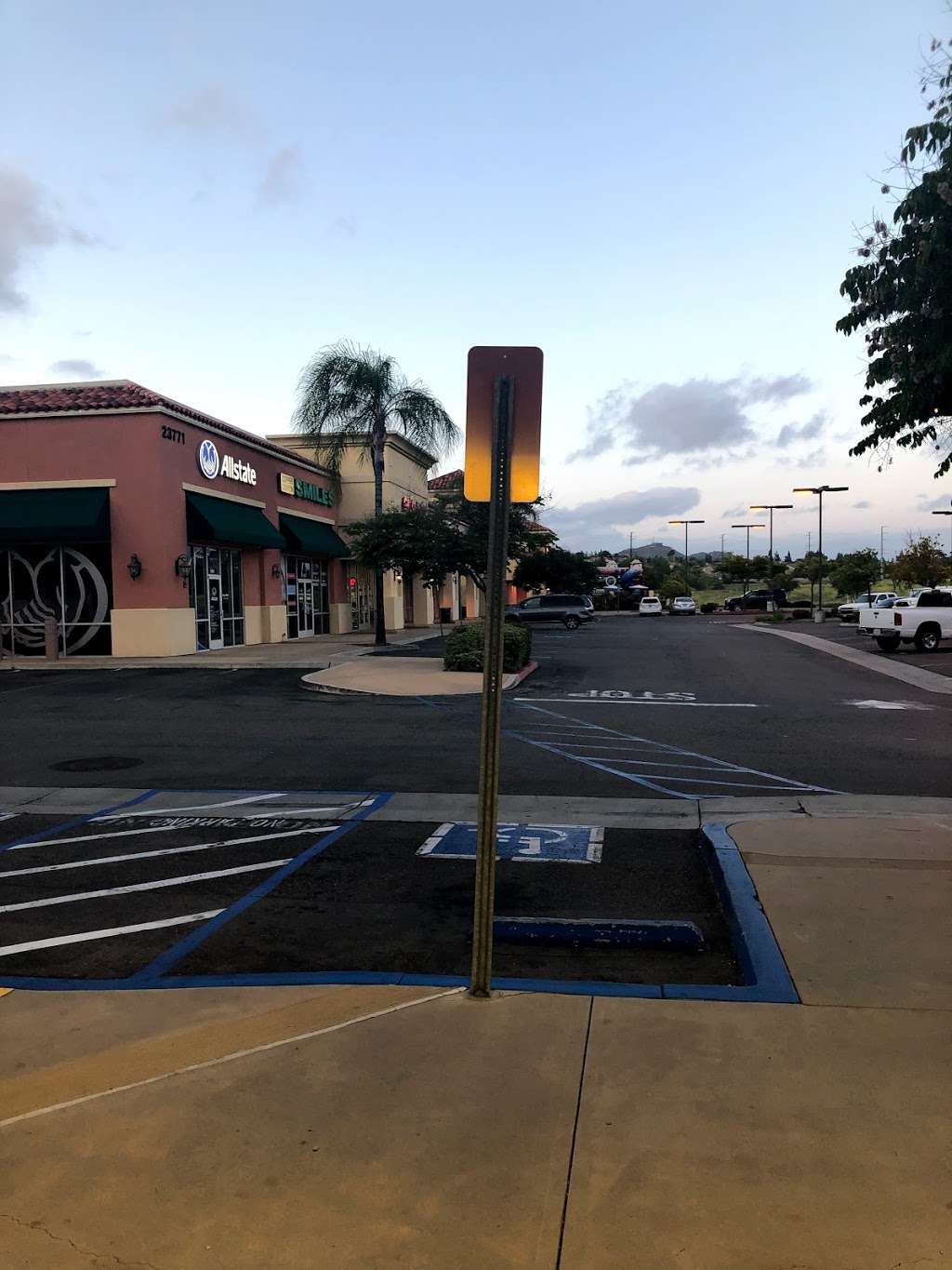 Plaza de Oro | Washington Ave, Murrieta, CA 92562, USA