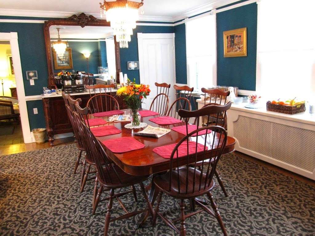 Gibsons Lodgings of Annapolis | 110 Prince George St, Annapolis, MD 21401, USA | Phone: (410) 268-5555