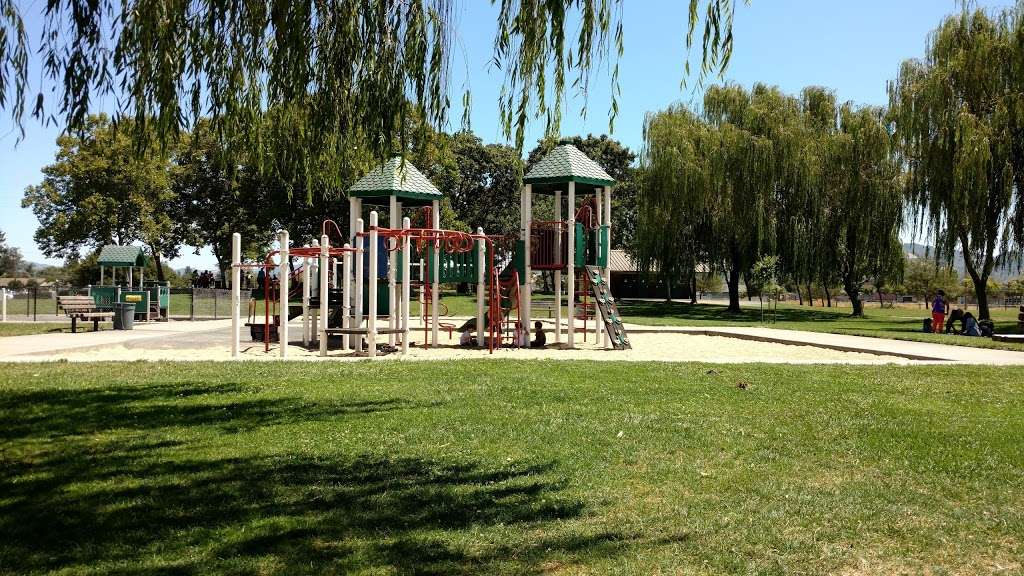 Southwest Community Park | 1698 Hearn Ave, Santa Rosa, CA 95407, USA | Phone: (707) 543-3770