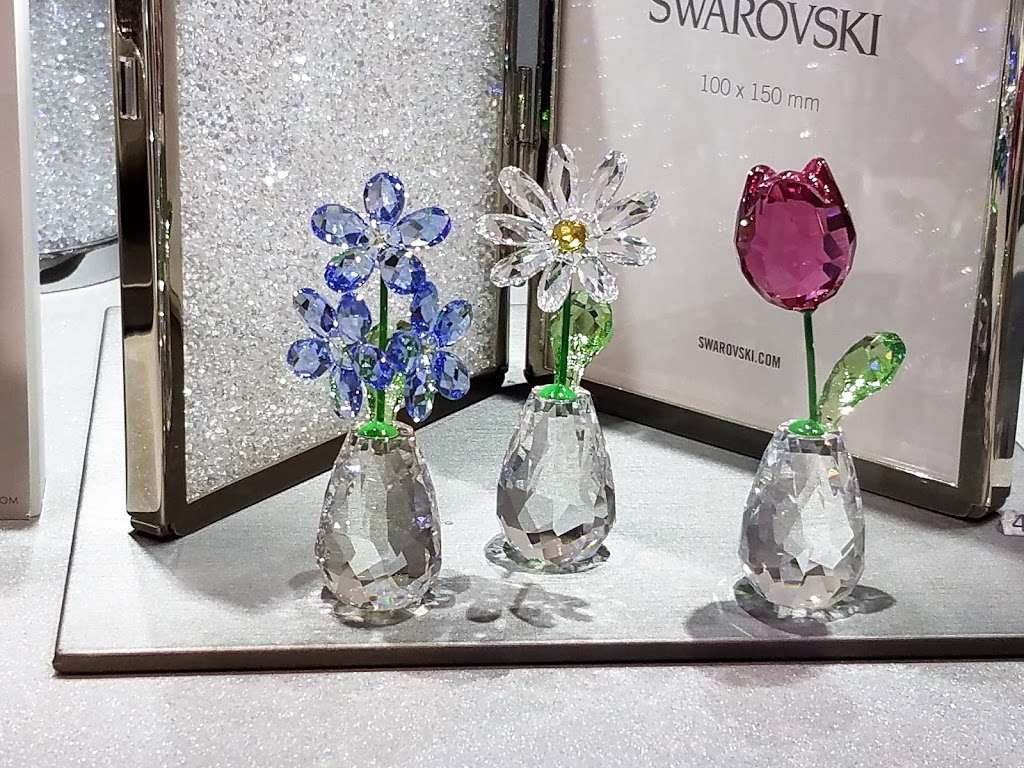 Swarovski | 8500 Essington Avenue, B/C Connector, Philadelphia, PA 19153, USA | Phone: (215) 365-3962