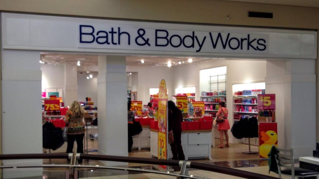 Bath & Body Works | 638 Orland Square Dr, Orland Park, IL 60462, USA | Phone: (708) 403-2713