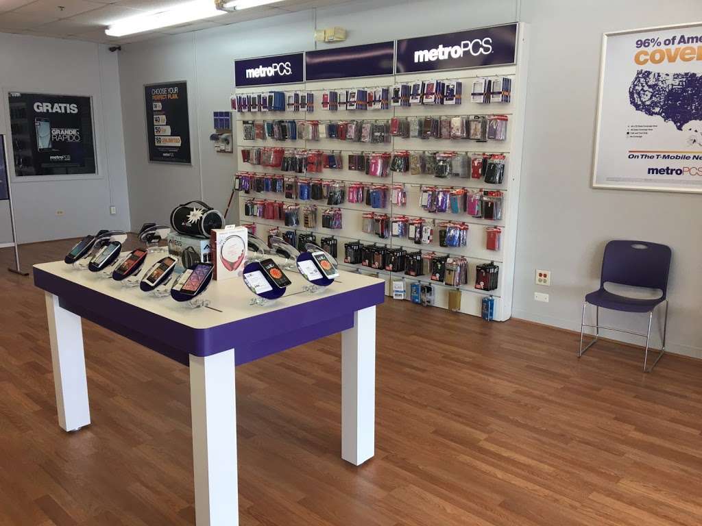 Metro by T-Mobile | 3328 Chicago Rd, South Chicago Heights, IL 60411 | Phone: (708) 300-6021