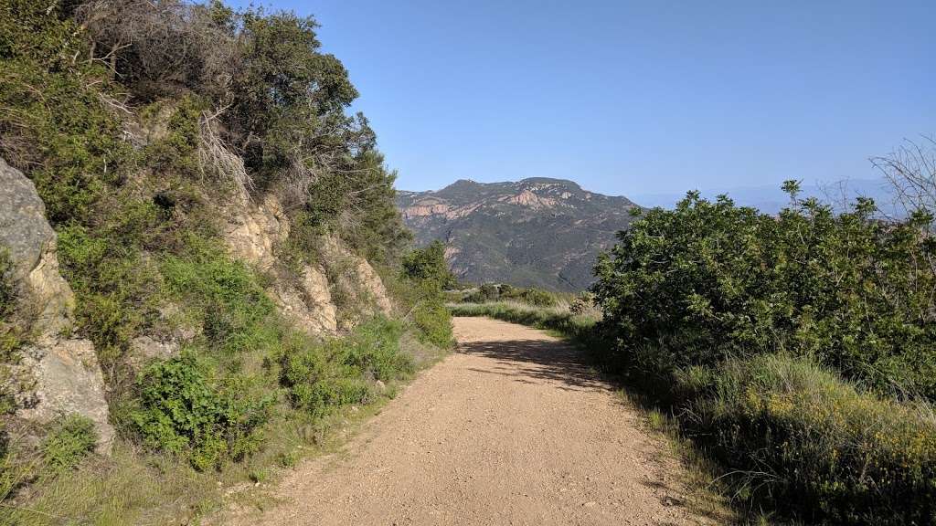 Backbone Trail Trailhead - Mulholland | Backbone Trail, Malibu, CA 90265, USA