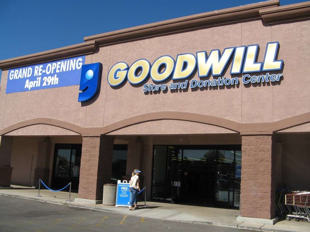 Alma School & Ray Goodwill Retail Store and Donation Center | 930 N Alma School Rd, Chandler, AZ 85224, USA | Phone: (480) 398-7654