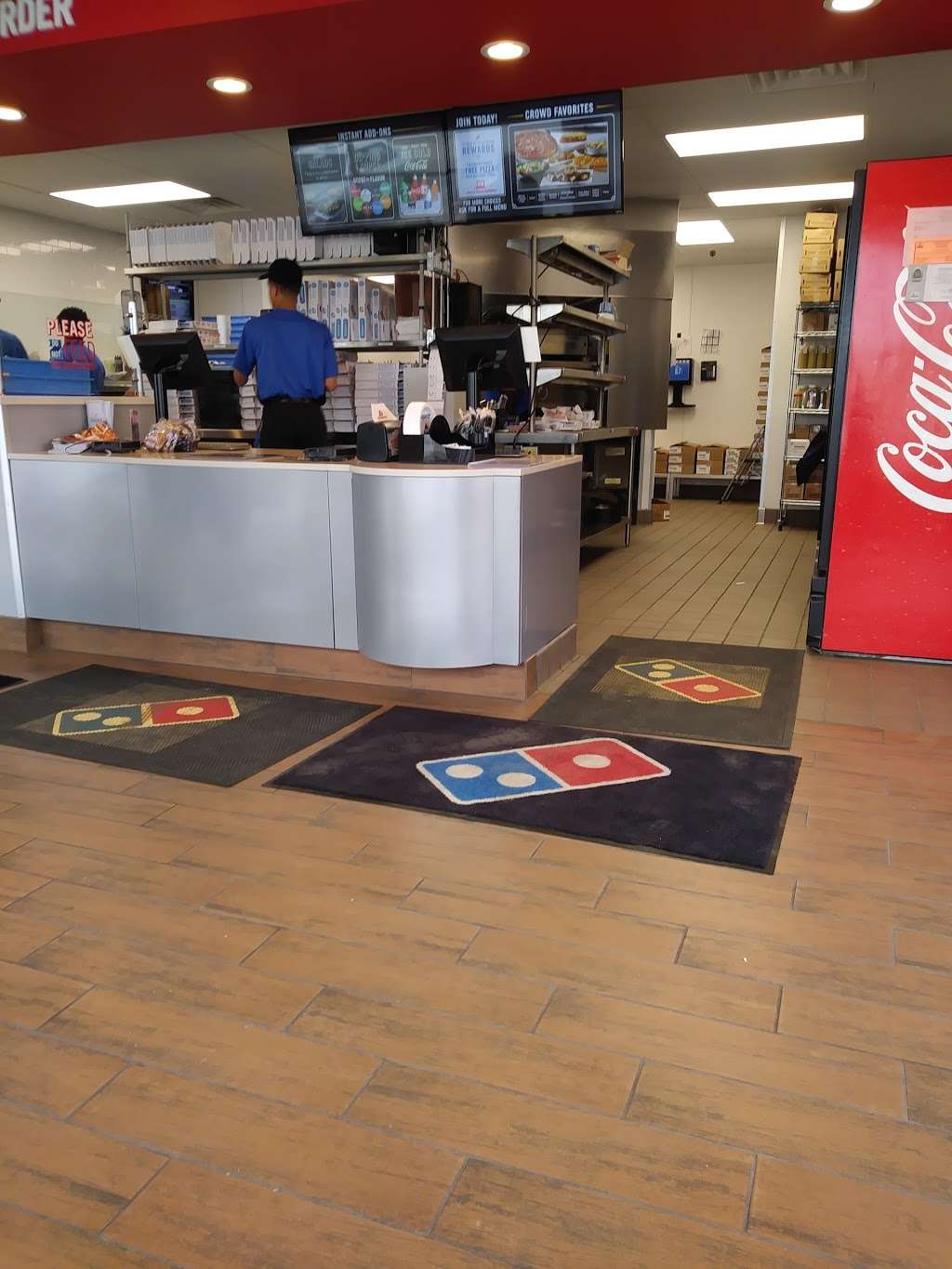 Dominos Pizza | 5100 Washington Ave, Racine, WI 53406, USA | Phone: (262) 637-7000