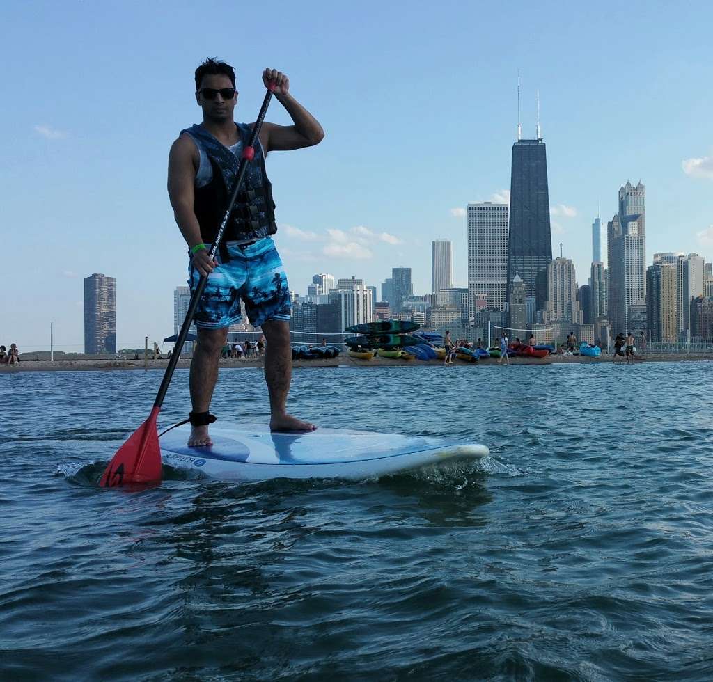 Chicago SUP | 1601 N Lake Shore Dr, Chicago, IL 60614, USA | Phone: (773) 575-4787