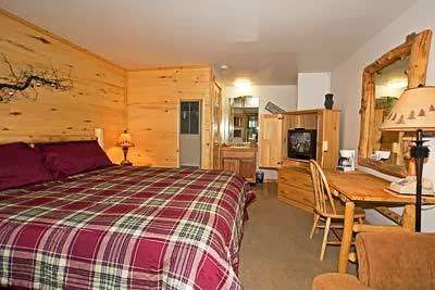 Nickys Resort | 1360 Fall River Rd, Estes Park, CO 80517, USA | Phone: (970) 586-5377