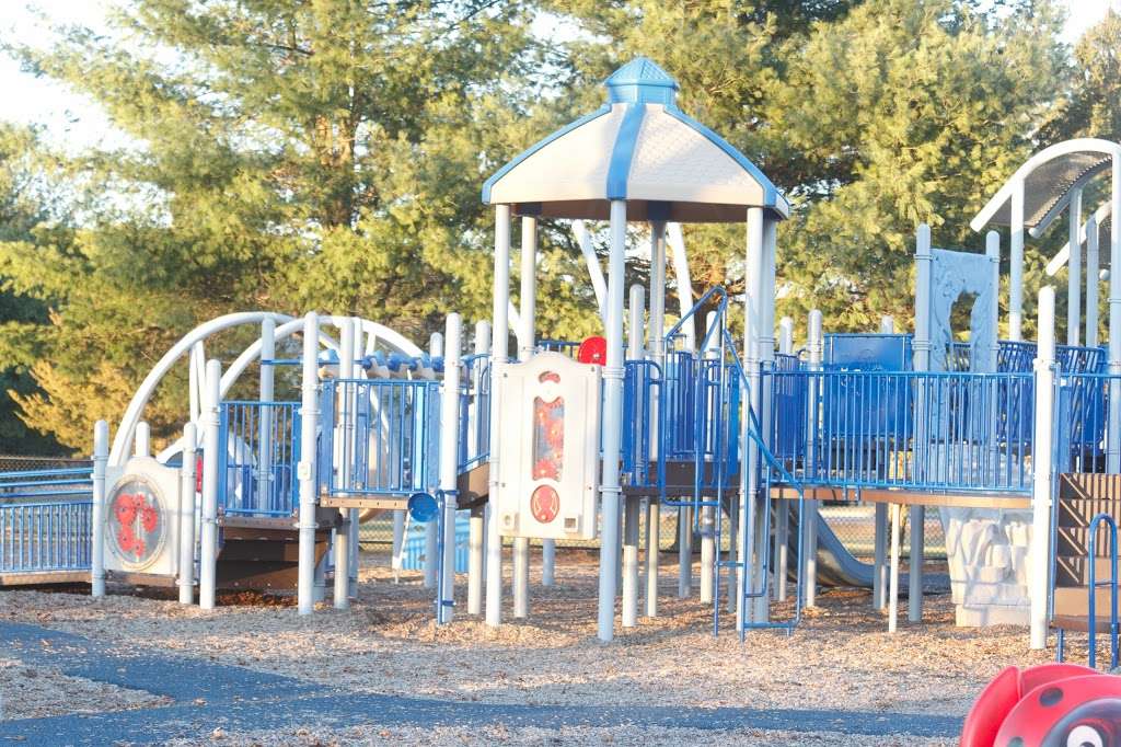 Braintree Highlands Community Playground | South St, Braintree, MA 02184, USA