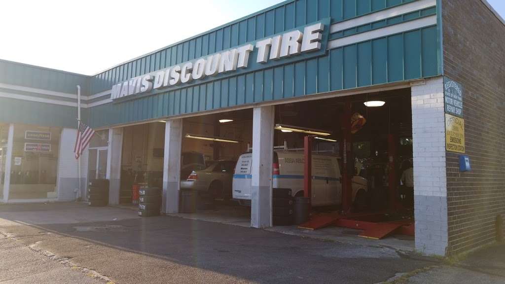 Mavis Discount Tire | 1080 Hempstead Turnpike, Franklin Square, NY 11010 | Phone: (516) 284-5005