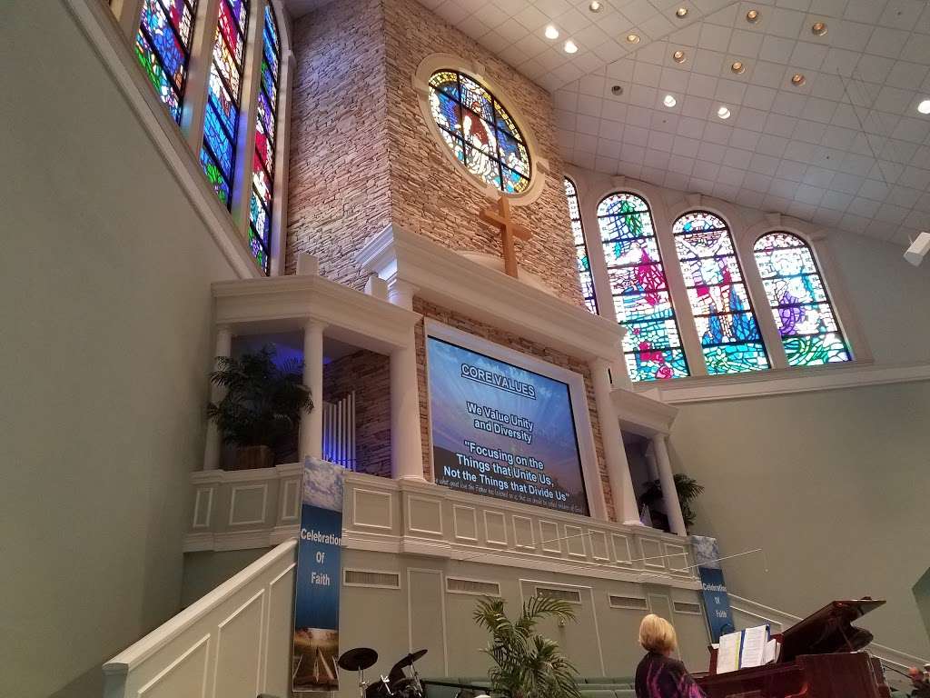 First Presbyterian Church - church  | Photo 7 of 10 | Address: 104 Scenic Hwy, Haines City, FL 33844, USA | Phone: (863) 422-3334