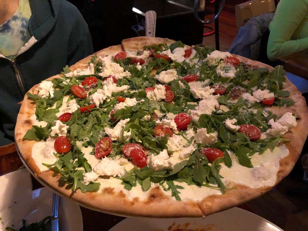 Patsy’s Pizzeria | 450 Dean St, Brooklyn, NY 11217, USA | Phone: (718) 622-2268