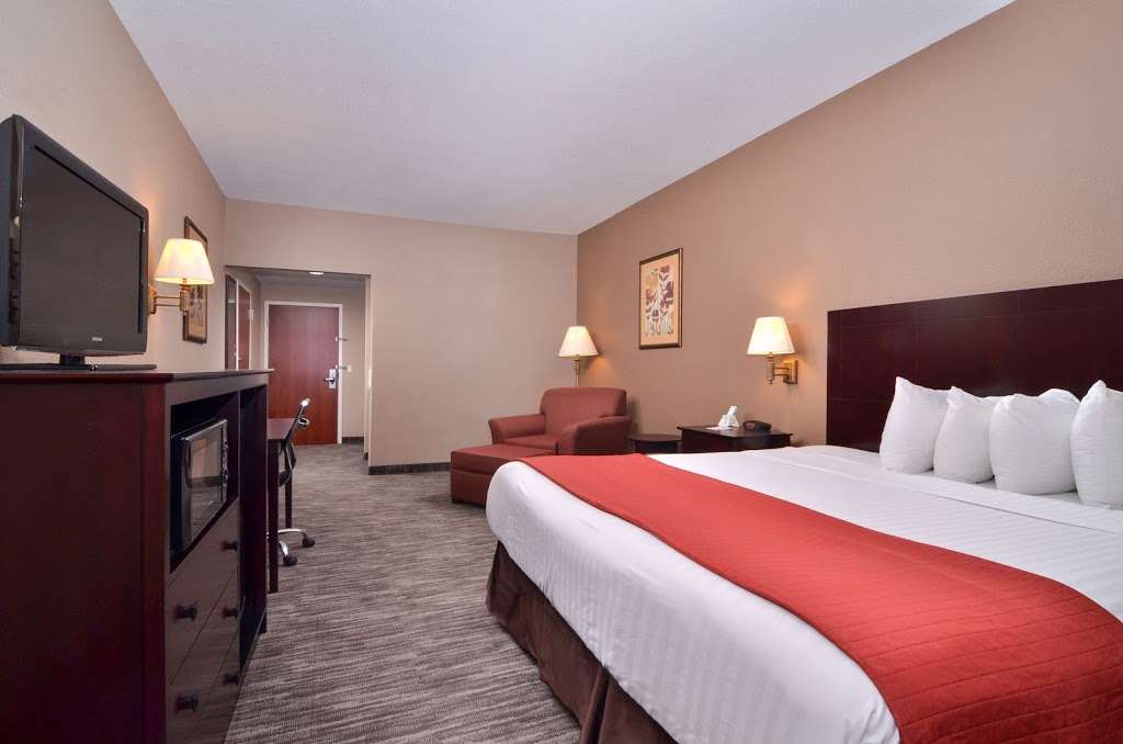 Best Western Dayton Inn & Suites | 1751 W US-90, Dayton, TX 77535 | Phone: (936) 258-7600