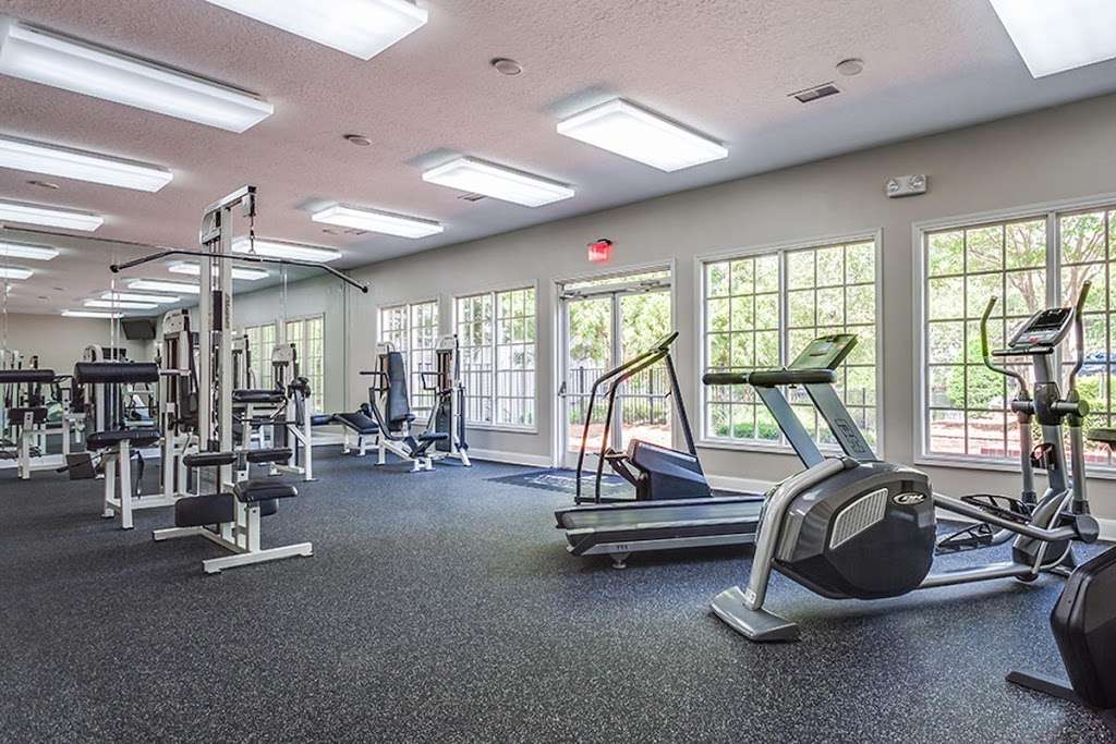 Waterford Creek Apartments | 10510 Waterford Creek Ln, Charlotte, NC 28212, USA | Phone: (704) 675-7392