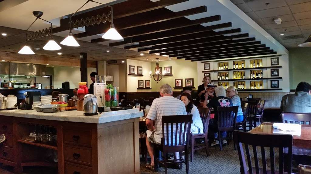 Carrabbas Italian Grill | 502 Bay Area Blvd, Webster, TX 77598 | Phone: (281) 338-0574