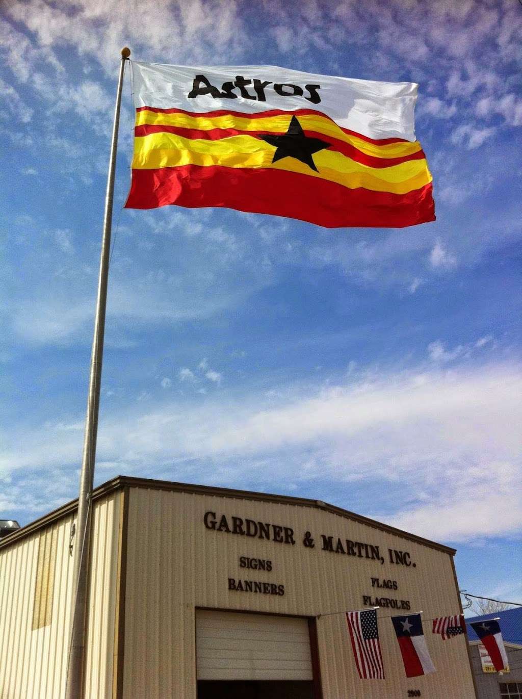 Gardner & Martin Flags, Flagpoles, Signs and Banners | 2900 East Sam Houston Pkwy S, Pasadena, TX 77503, USA | Phone: (281) 487-8889