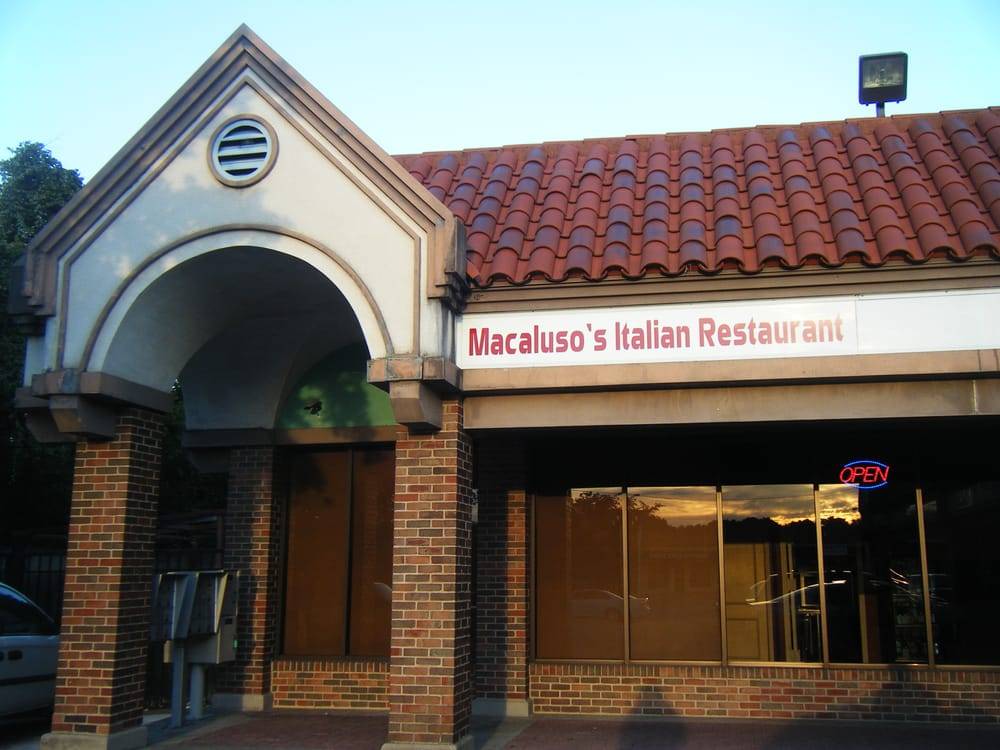 Macalusos Italian Restaurant | 2443 Forest Park Blvd, Fort Worth, TX 76109, USA | Phone: (817) 921-2200
