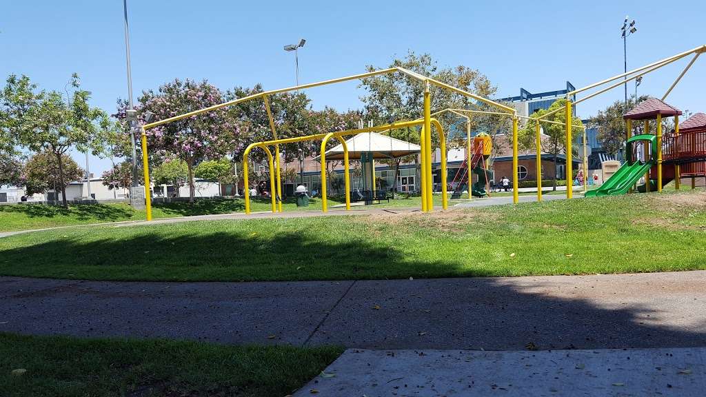 Rosewood Park | 5600 Harbor St, Commerce, CA 90040, USA | Phone: (323) 887-4427