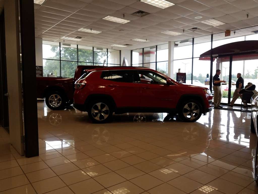 DeMontrond Chrysler Dodge Jeep Ram | 888 I-45, Conroe, TX 77304 | Phone: (936) 249-1038