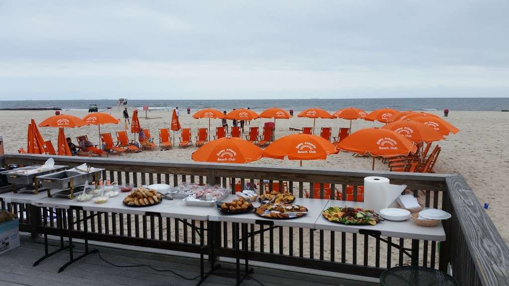 Sunny Atlantic Beach Club | 2035 Ocean Blvd, Atlantic Beach, NY 11509, USA | Phone: (516) 239-9090