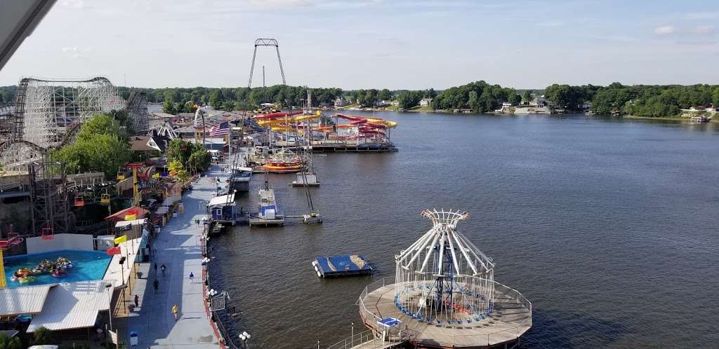 Indiana Beach Boardwalk Resort | 5224 E Indiana Beach Rd, Monticello, IN 47960, USA | Phone: (574) 583-4141