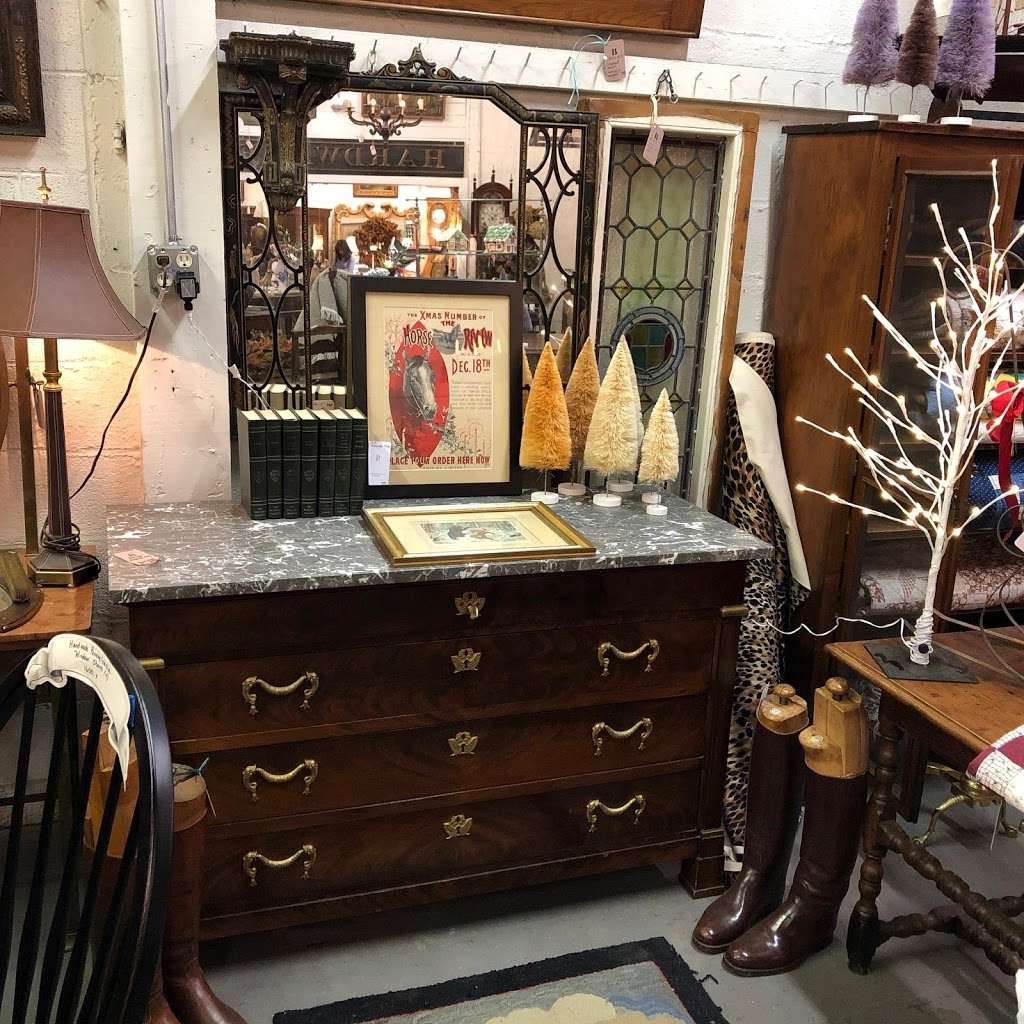 Baileywyck Antiques | 4274 Loudoun Ave, The Plains, VA 20198, USA | Phone: (540) 687-6097